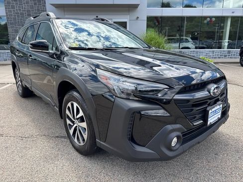 Used 2024 Subaru Outback Premium AWD/4WD image 7