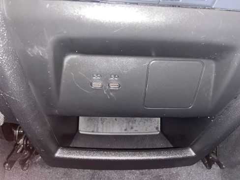 Certified 2025 Chevrolet Traverse LT AWD/4WD image 34
