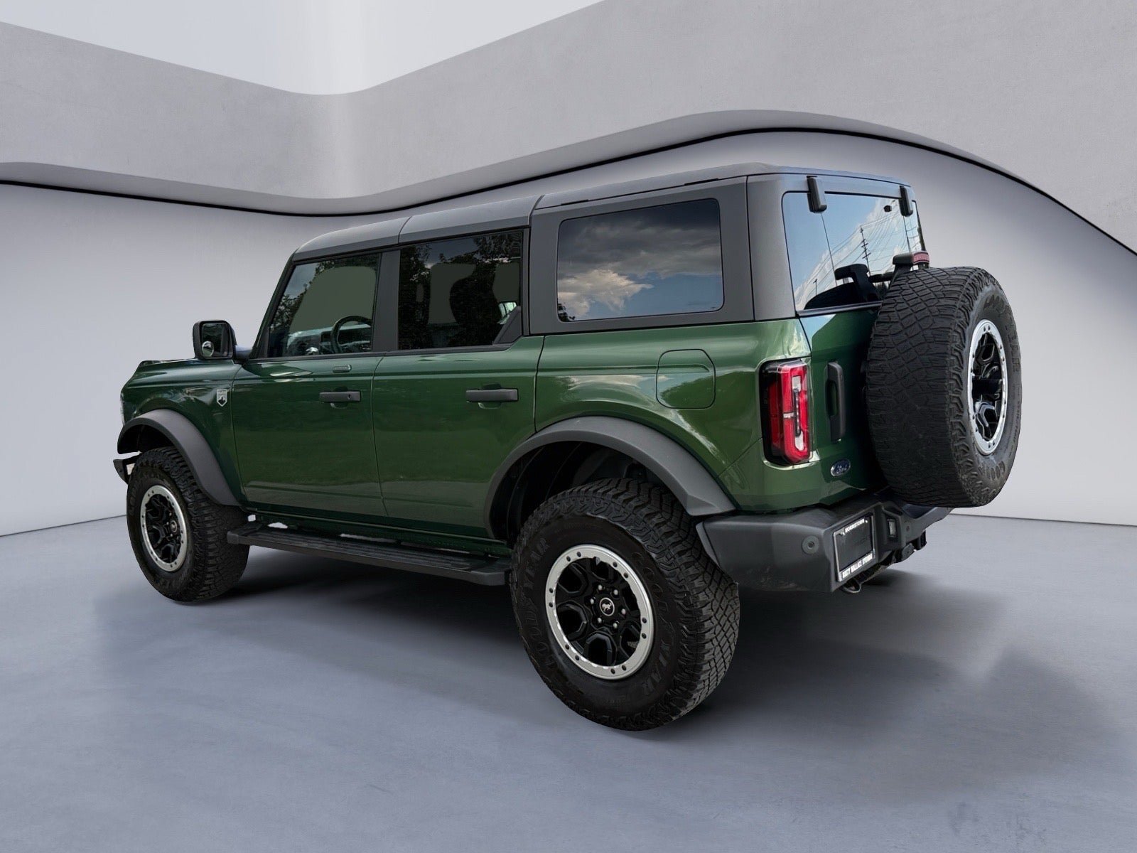 Used 2023 Ford Bronco Big Bend w/ Sasquatch Package AWD/4WD image 3