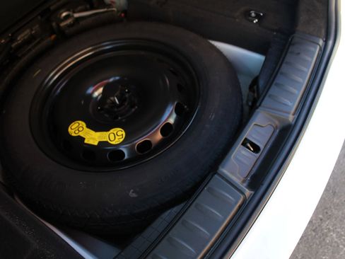 Used 2018 Jaguar F-PACE Prestige image 24