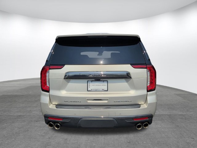 Used 2023 GMC Yukon Denali Ultimate AWD/4WD image 5