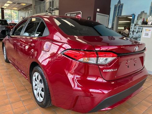 Used 2022 Toyota Corolla LE FWD image 7