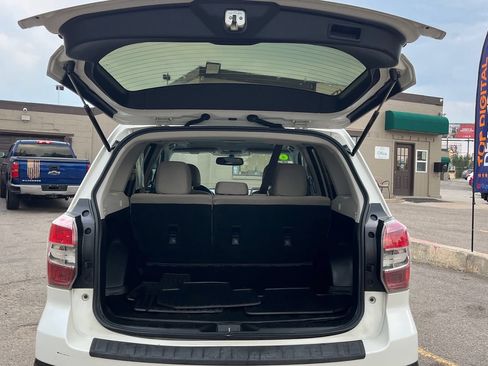 Used 2016 Subaru Forester 2.5i Premium w/ All-Weather Package AWD/4WD image 21