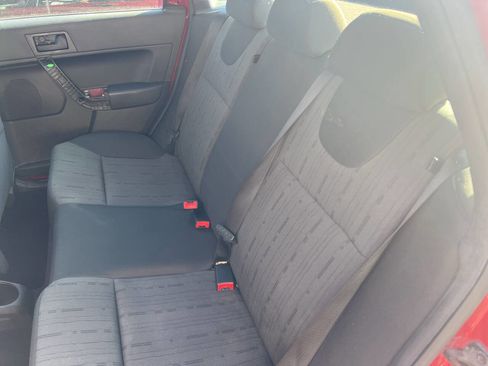 Used 2009 Ford Focus SE image 10