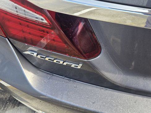 Used 2017 Honda Accord LX image 11