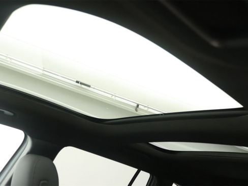 New 2026 Mercedes-Benz GLB 250 image 14