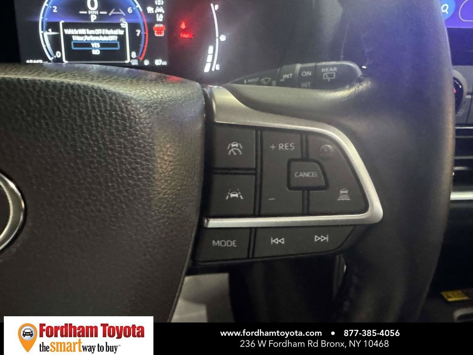 Used 2024 Toyota Grand Highlander AWD image 24