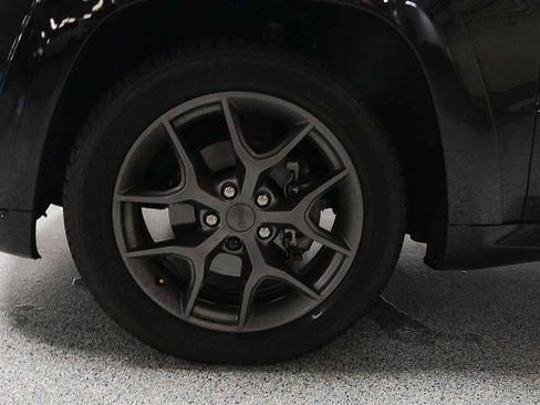 Used 2020 Jeep Grand Cherokee Limited X image 5