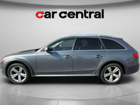 Used 2016 Audi A4 Premium w/ Audi MMI Navigation Plus AWD/4WD image 2