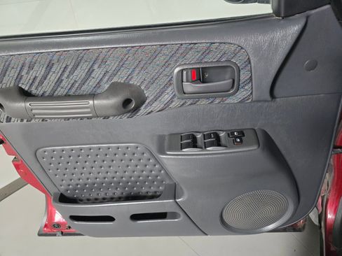 Used 1999 Toyota RAV4 4WD 4-Door image 31