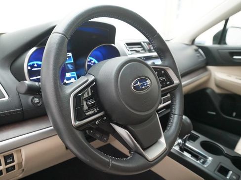 Used 2019 Subaru Outback 2.5i Limited AWD/4WD image 8