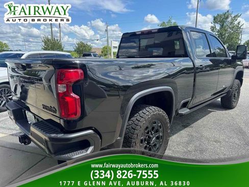 Used 2024 Chevrolet Silverado 2500 High Country w/ Midnight Edition AWD/4WD image 6
