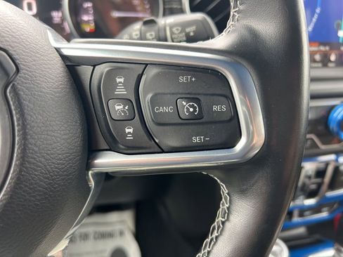 Used 2021 Jeep Wrangler Unlimited Sahara image 20