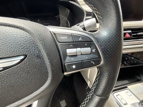 Used 2024 Genesis G70 2.5T RWD image 29