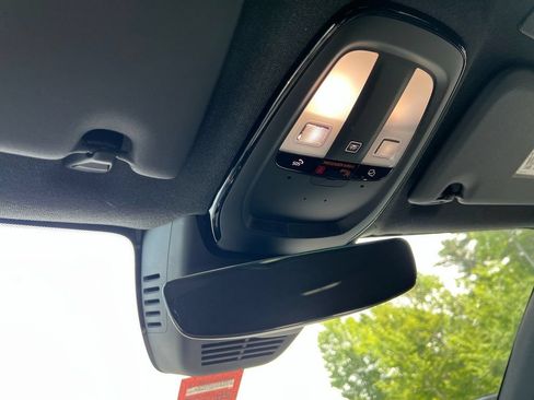 Certified 2025 Volvo EX40 Core AWD/4WD image 21
