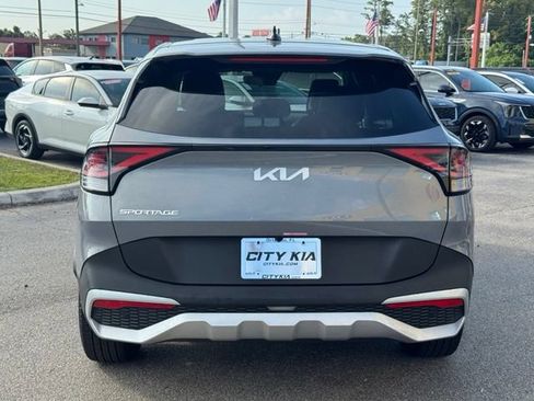 Certified 2025 Kia Sportage EX FWD image 4