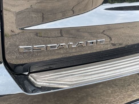 Used 2023 Cadillac Escalade V AWD/4WD image 44