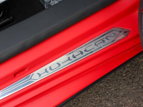 Used 2024 Lamborghini Huracan EVO image 56