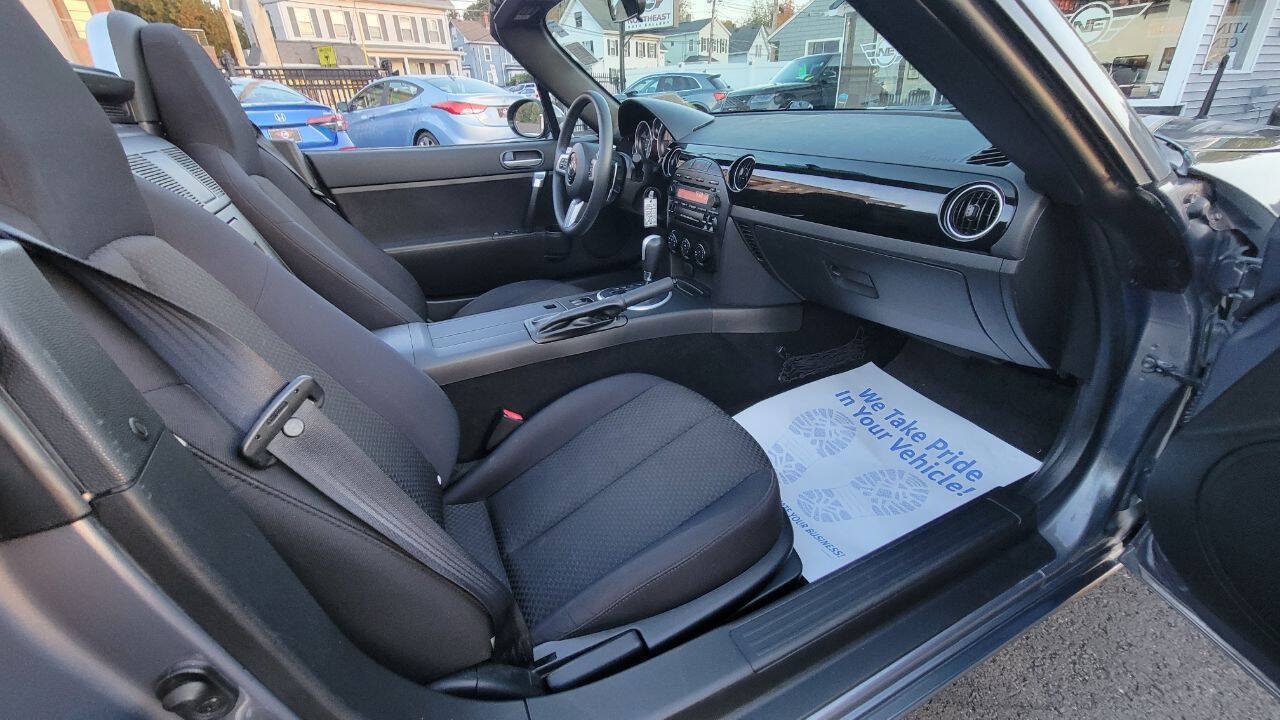 Used 2008 MAZDA MX-5 Miata Touring RWD image 25