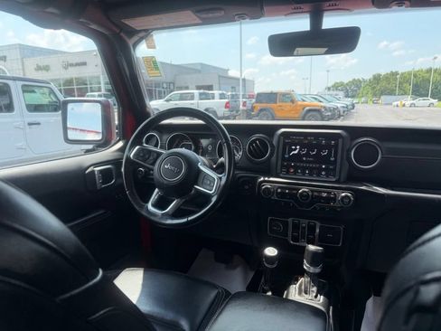Used 2020 Jeep Wrangler Unlimited Sahara w/ Dual Top Group AWD/4WD image 61