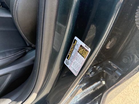 Used 2025 Genesis G70 2.5T image 10