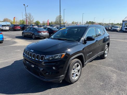 Used 2023 Jeep Compass Latitude w/ Convenience Group image 9