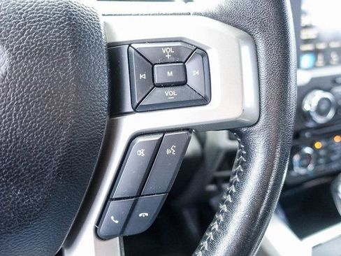 Used 2018 Ford F150 Lariat image 29