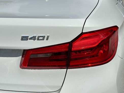 Used 2018 BMW 540i image 32