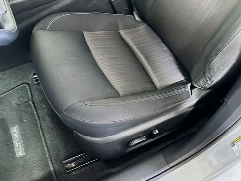 Used 2024 Nissan Altima 2.5 SV image 20