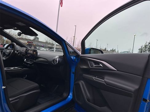 New 2026 Chevrolet Equinox EV LT image 11