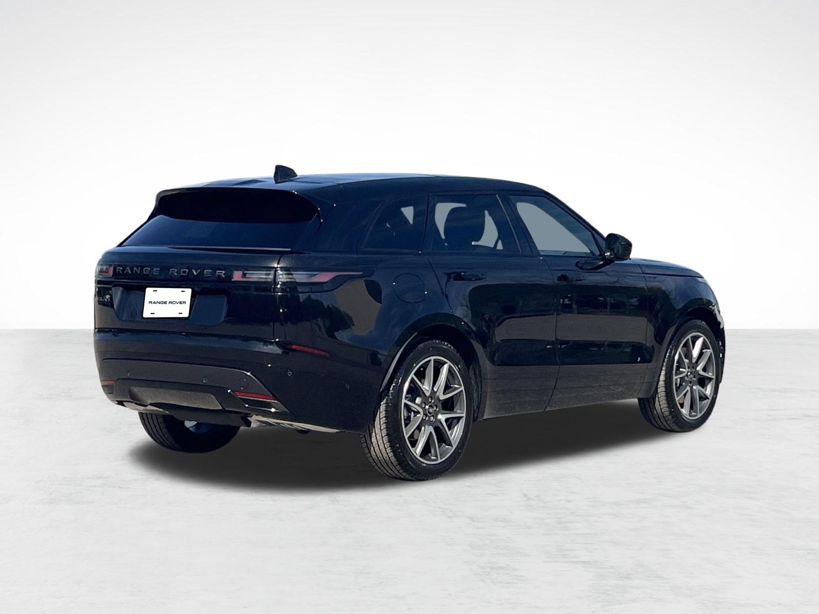Used 2026 Land Rover Range Rover Velar Dynamic SE AWD/4WD image 8