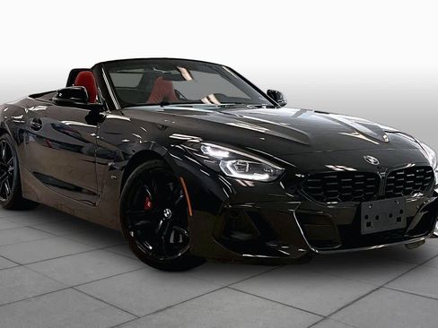 Used 2024 BMW Z4 M40i w/ Premium Package RWD image 2