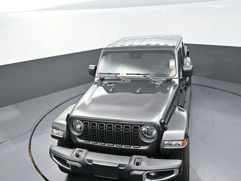 New 2025 Jeep Gladiator Sport w/ Premium Package AWD/4WD image 13