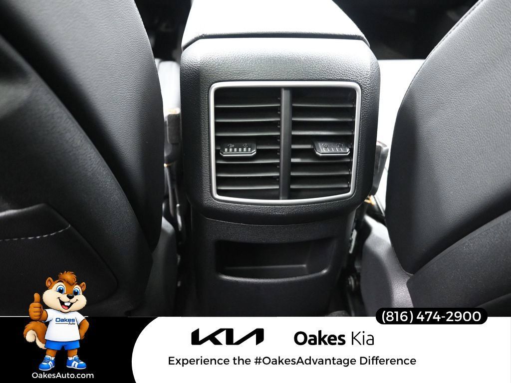 Certified 2026 Kia Sportage EX w/ EX Panorama Roof Package FWD image 29