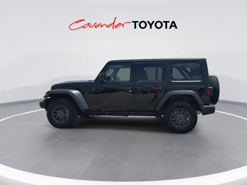 Used 2025 Jeep Wrangler Unlimited Sport AWD/4WD image 5