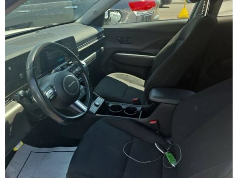 Used 2024 Hyundai Kona SEL FWD image 5