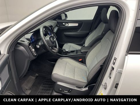 Used 2026 Volvo XC40 B5 Core AWD/4WD image 3
