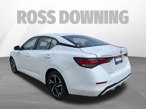 Used 2024 Nissan Sentra SV FWD image 6