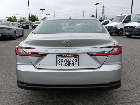 Used 2025 Toyota Camry LE w/ Convenience Package FWD image 5