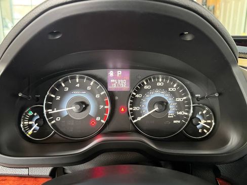 Used 2010 Subaru Legacy 2.5i Limited AWD/4WD image 23