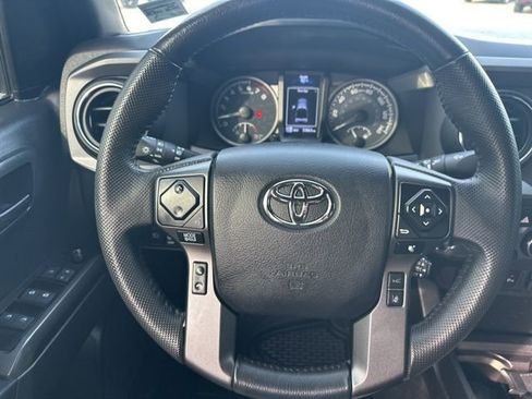Used 2023 Toyota Tacoma TRD Off-Road image 18