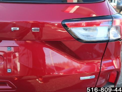 Used 2020 Ford Escape SEL image 31