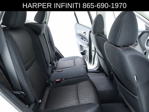 Used 2017 Nissan Rogue SV AWD/4WD image 38