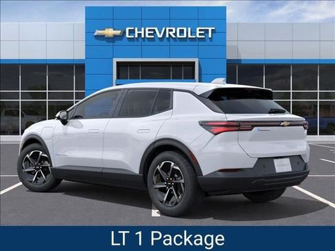 New 2026 Chevrolet Equinox EV LT image 3