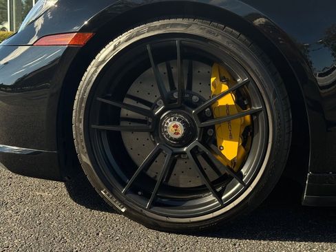 Used 2021 Porsche 911 Turbo S image 31