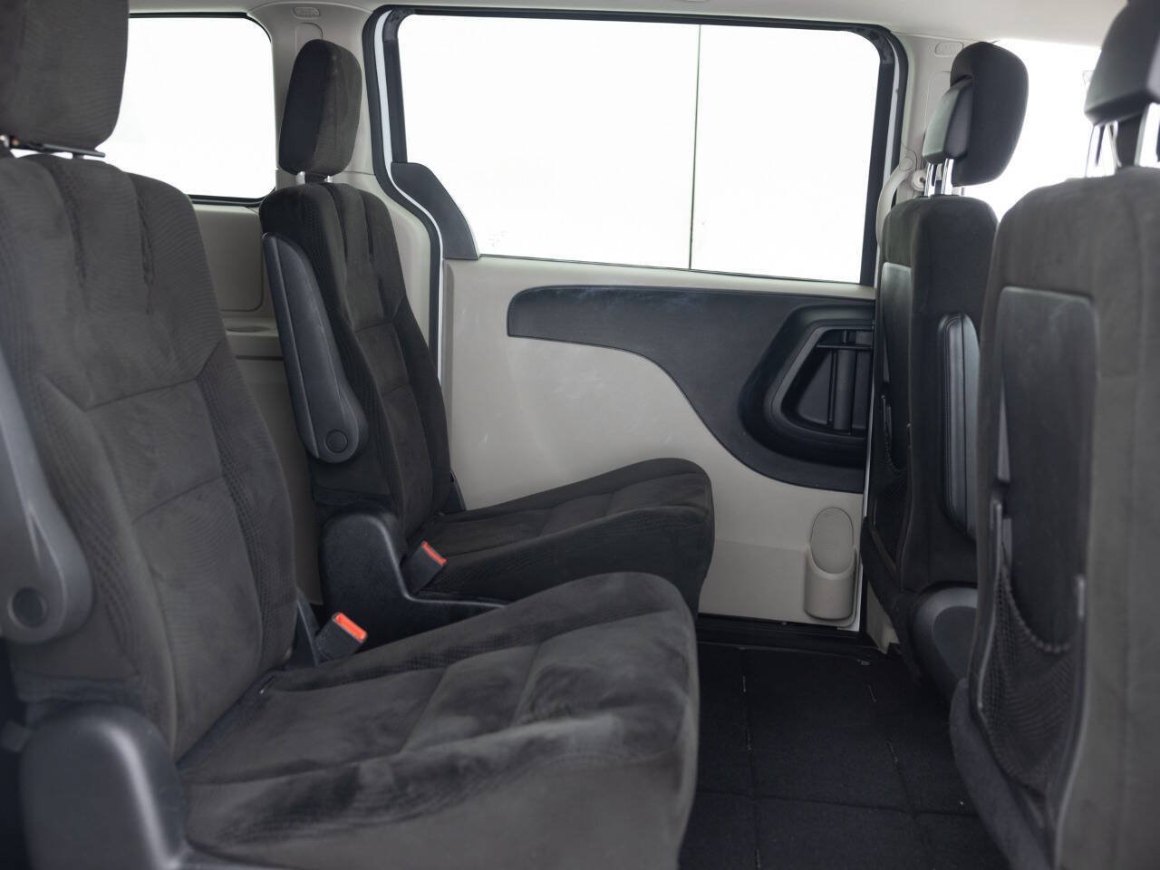 Used 2016 Dodge Grand Caravan SE w/ Quick Order Package 29E SE FWD image 29