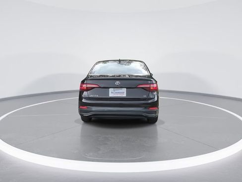 Used 2024 Volkswagen Jetta SE FWD image 7
