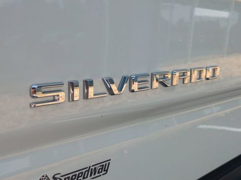 Used 2025 Chevrolet Silverado 1500 Custom Trail Boss AWD/4WD image 6