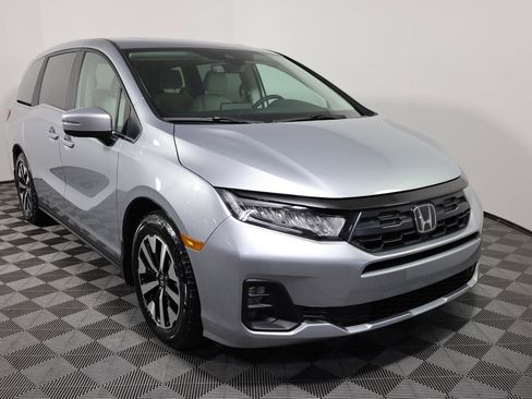 Used 2026 Honda Odyssey EX-L image 3
