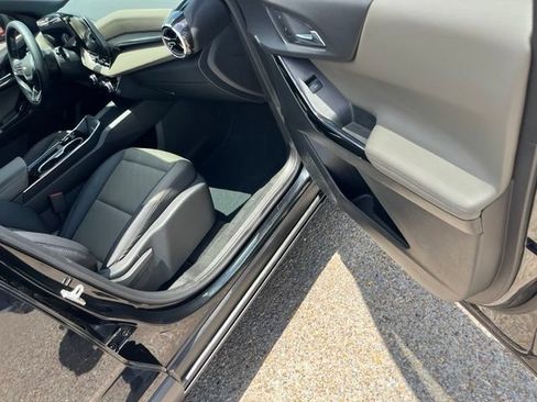 Used 2026 Chevrolet Equinox LT w/ Convenience Package II FWD image 21